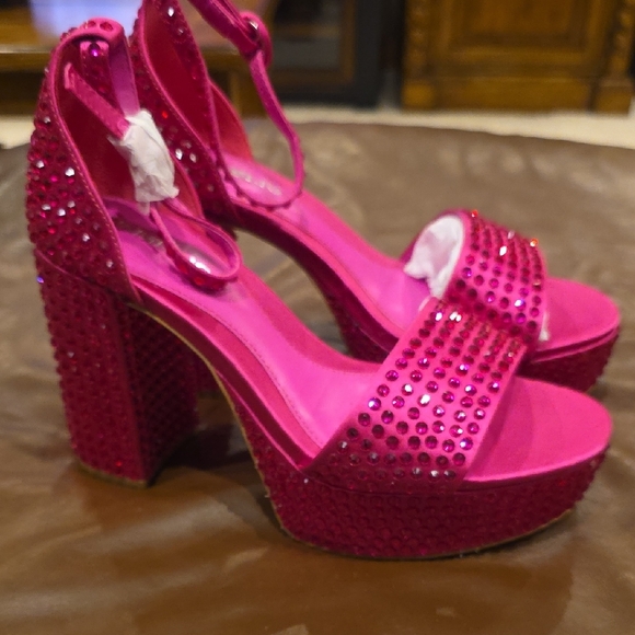 Rocco D'Amelio Fuchsia Rhinestone Heels Sz 8. New w/o tags - Picture 2 of 6